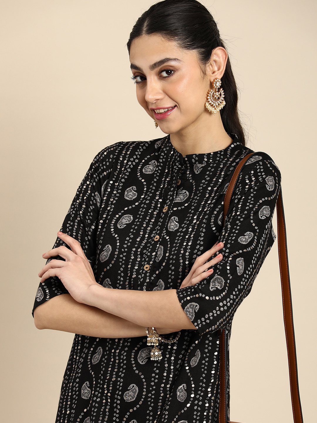 

Anouk Ethnic Motifs Printed Straight Kurta, Black