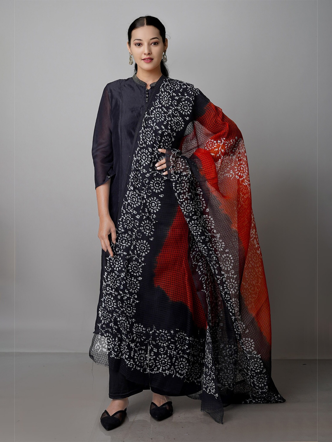 

Unnati Silks Checked Pure Cotton Batik Dupatta, Burgundy