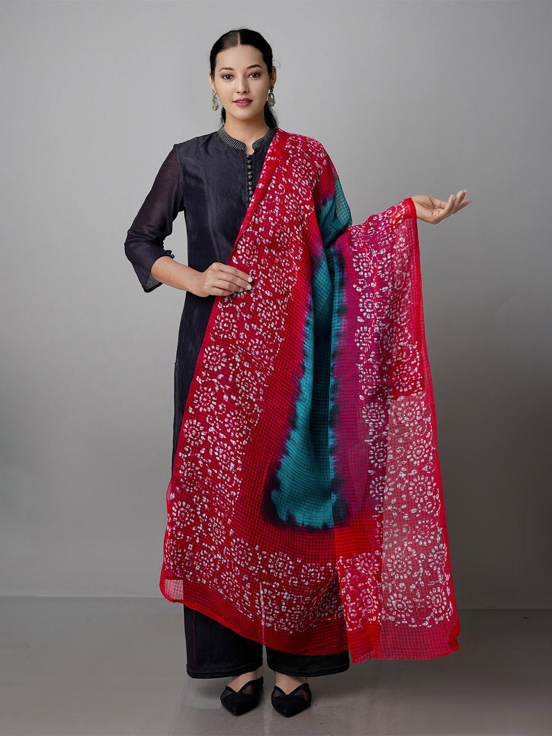 

Unnati Silks Printed Pure Cotton Batik Dupatta, Green