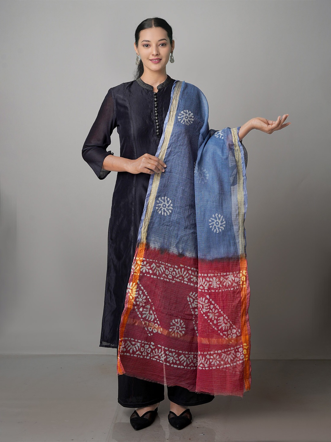 

Unnati Silks Ethnic Motifs Printed Pure Cotton Batik Dupatta, Grey