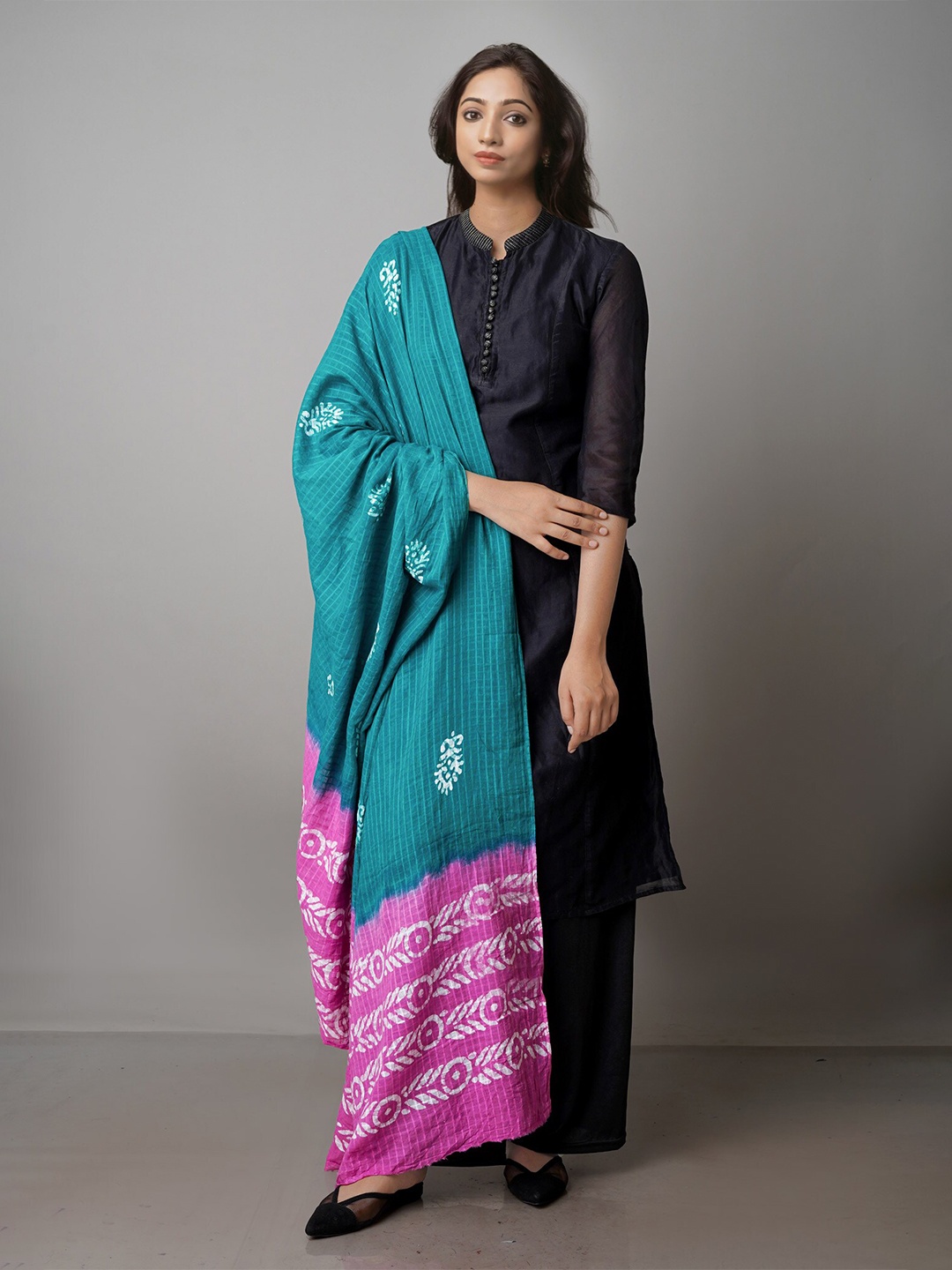 

Unnati Silks Ethnic Motifs Printed Pure Cotton Batik Dupatta, Green