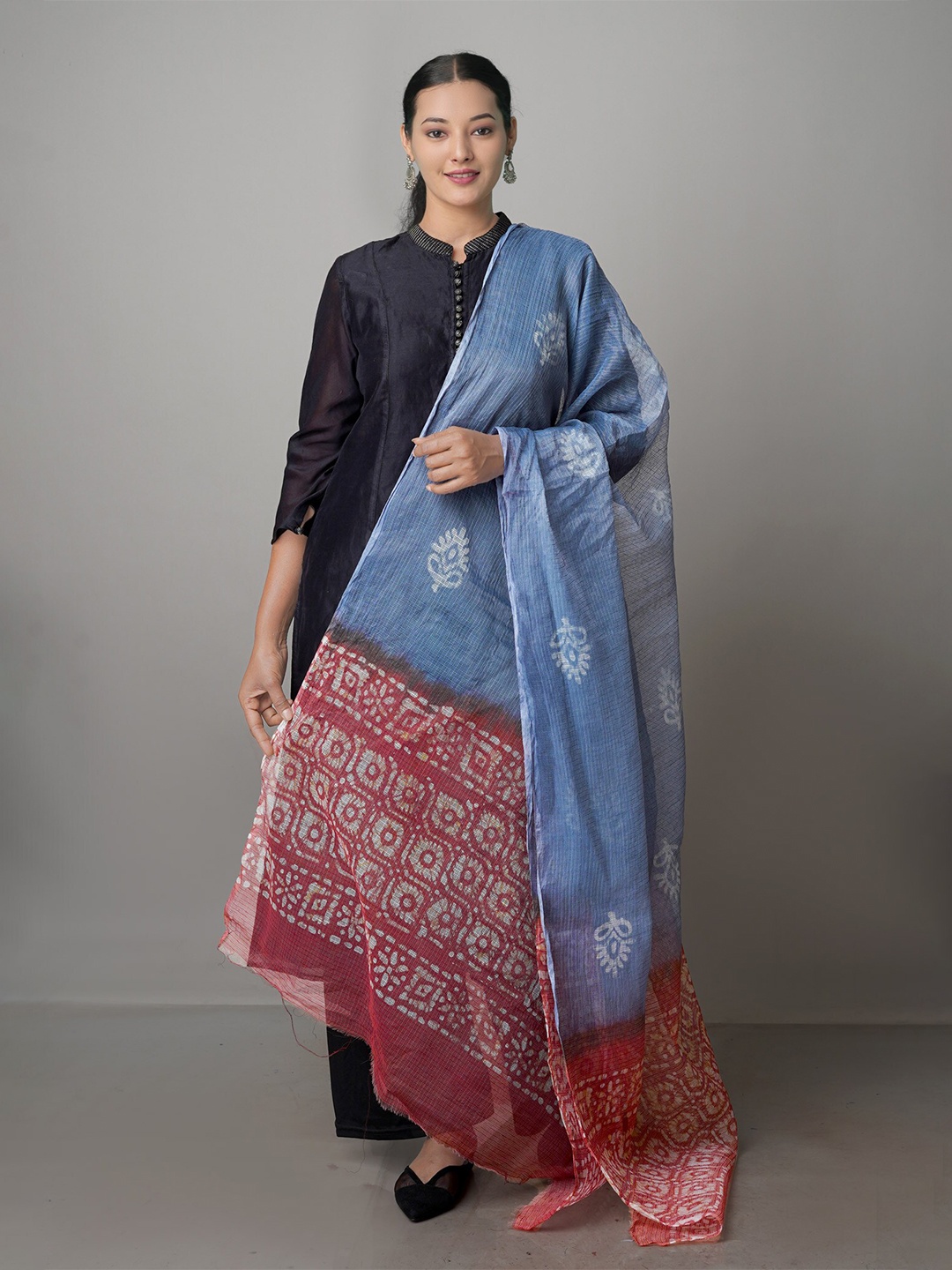 

Unnati Silks Ethnic Motifs Printed Pure Cotton Batik Dupatta, Grey
