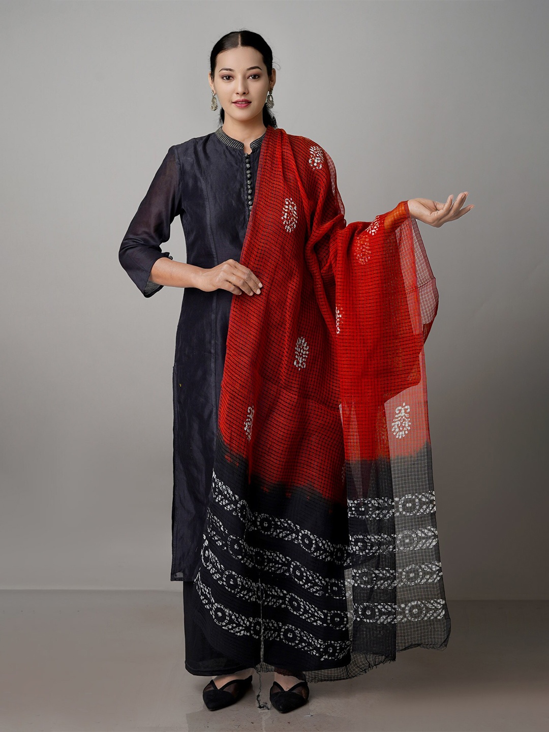 

Unnati Silks Ethnic Motifs Printed Pure Cotton Batik Dupatta, Burgundy