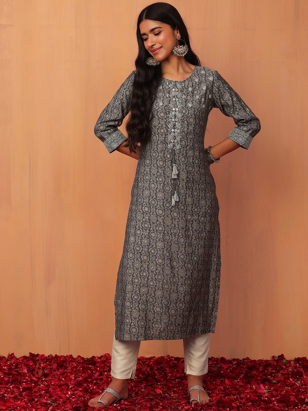 

INDYA Women Round Neck Printed & Embroidered Pure Cotton Straight Kurta, Grey
