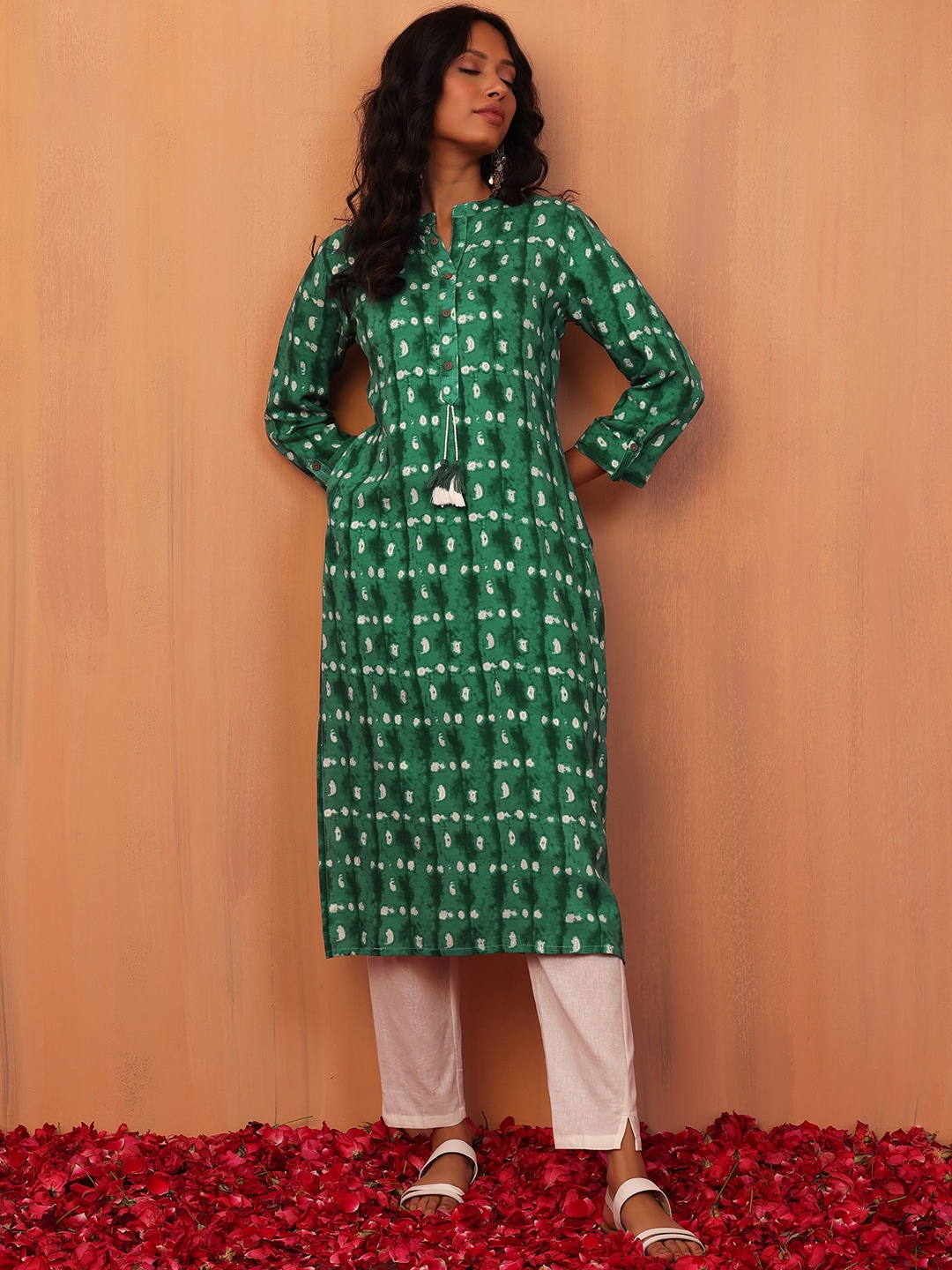 

INDYA Women Ethnic Motifs Band Collar Printed Straight Kurta, Green