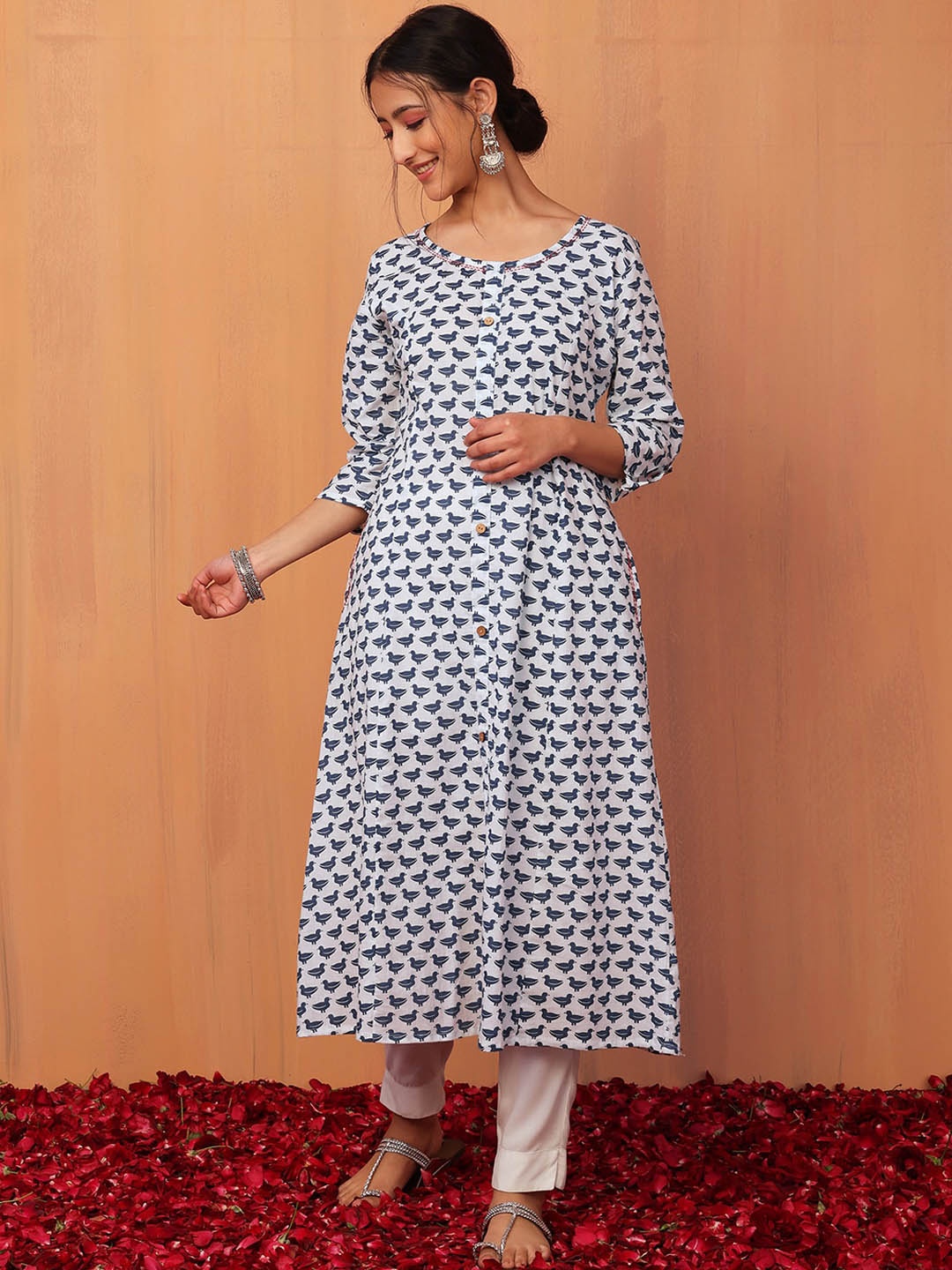 

INDYA Quirky Printed Thread Work Cotton Kurta, White