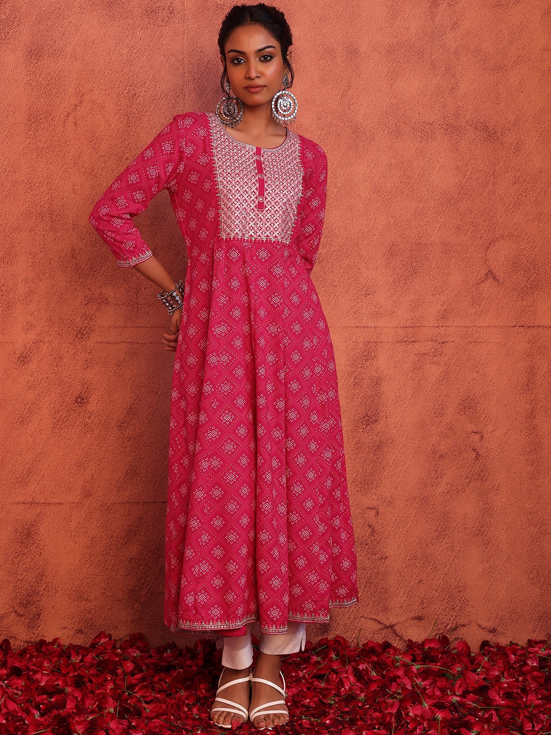 

INDYA Women Bandhani Printed With Embroidered Detail Anarkali Kurta, Fuchsia