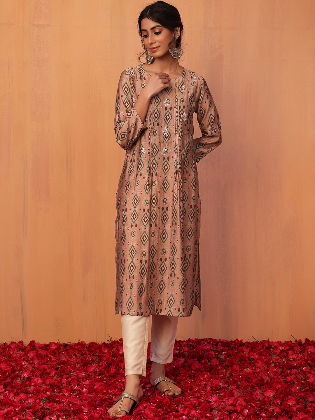 

INDYA Women Ethnic Motifs Printed Pintuck Notch Neck Kurta, Brown