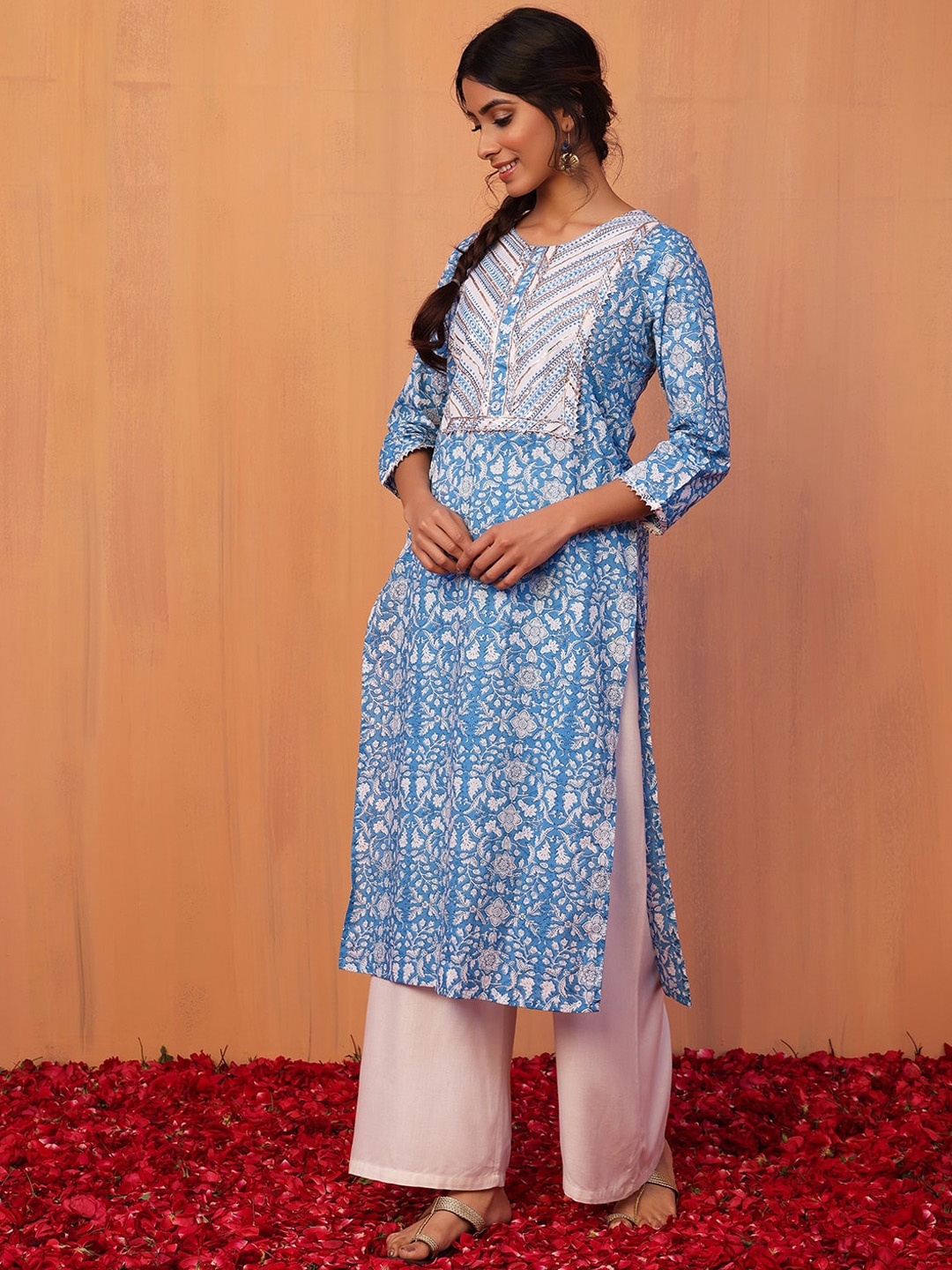 

INDYA Floral Printed Gota Detailing Pure Cotton Straight Kurta, Blue