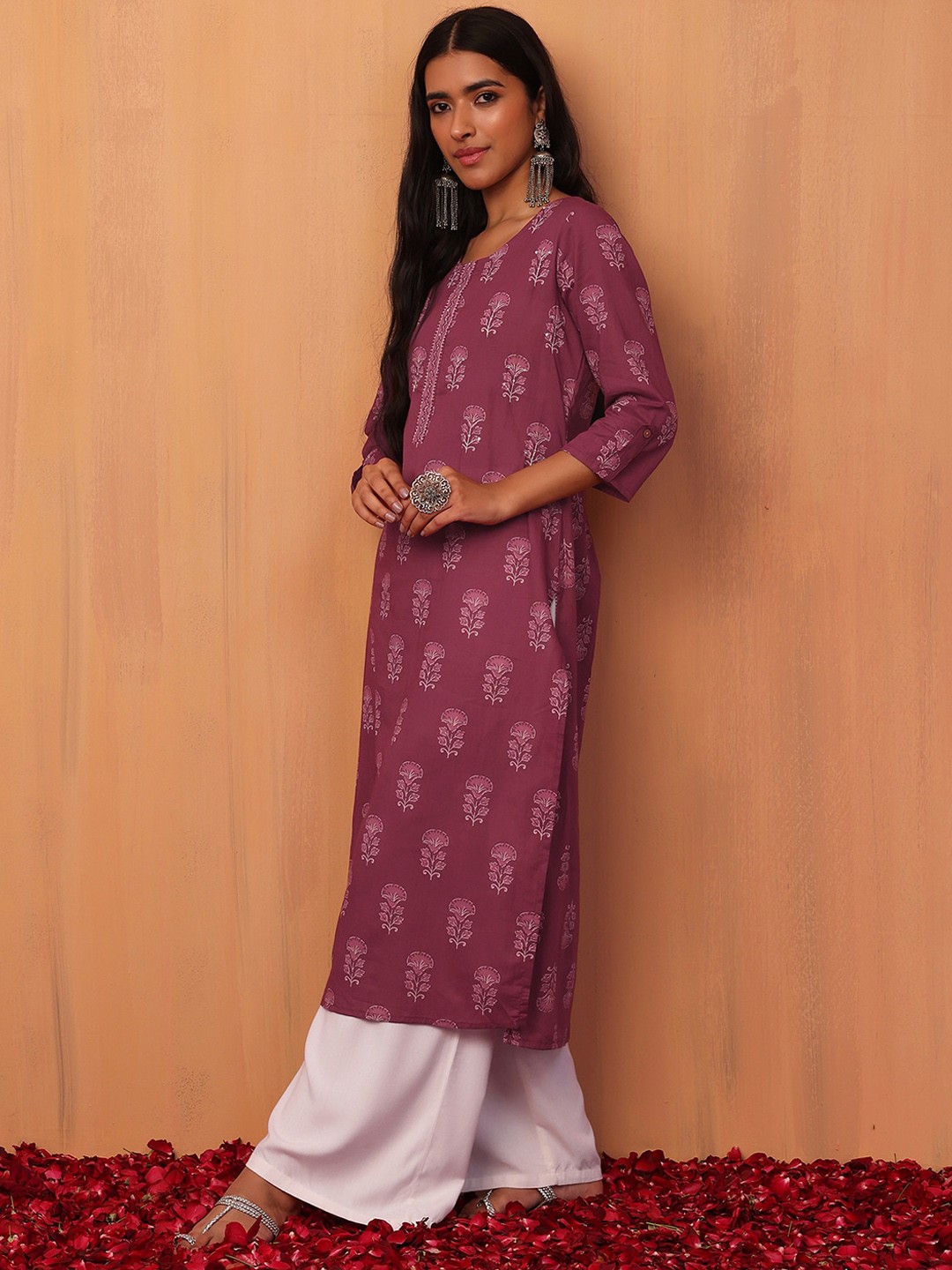 

INDYA Floral Printed & Sequins Pure Cotton Straight Kurta, Maroon