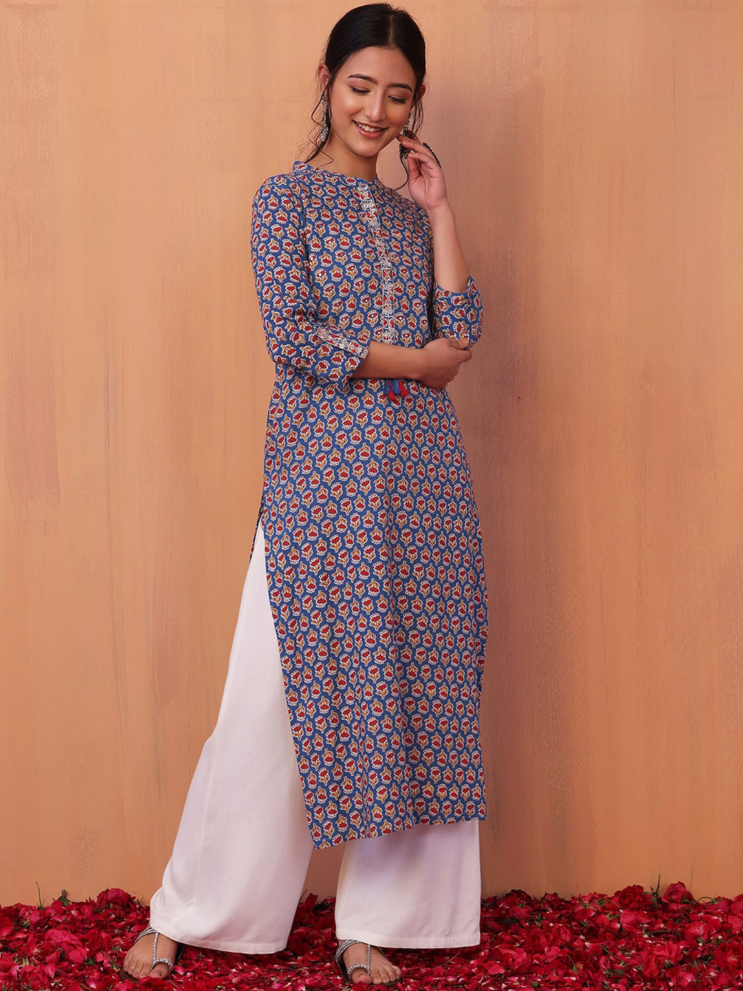 

INDYA Women Floral Printed Band Neck Straight Kurta, Blue