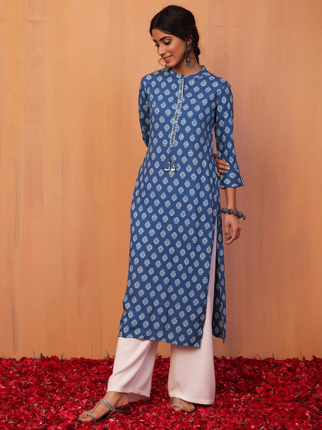 

INDYA Boota Printed & Embroidered Straight Kurta, Blue