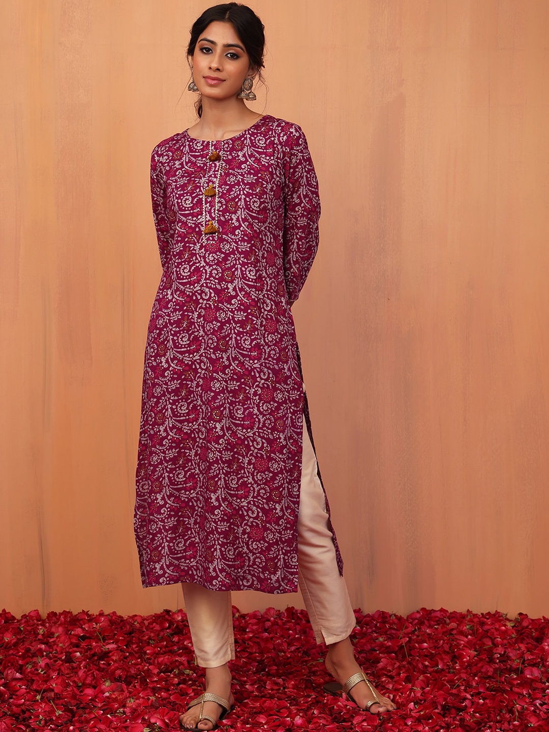 

INDYA Women Ethnic Motifs Printed Straight Kurta, Pink