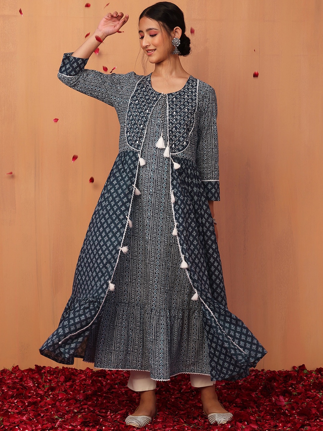 

INDYA Women Ethnic Motifs Boota Printed Layered Pure Cotton Kurta, Navy blue