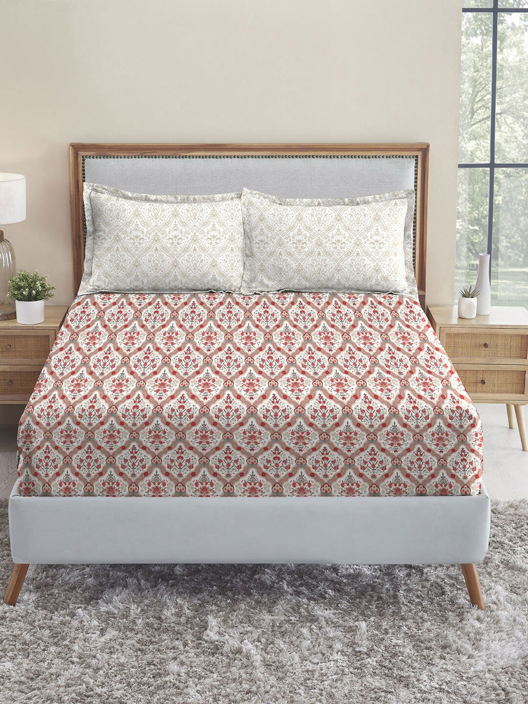 

Trident Earth Lover Red Floral 144 TC Pure Cotton Flat King Bedsheet with 2 Pillow Covers