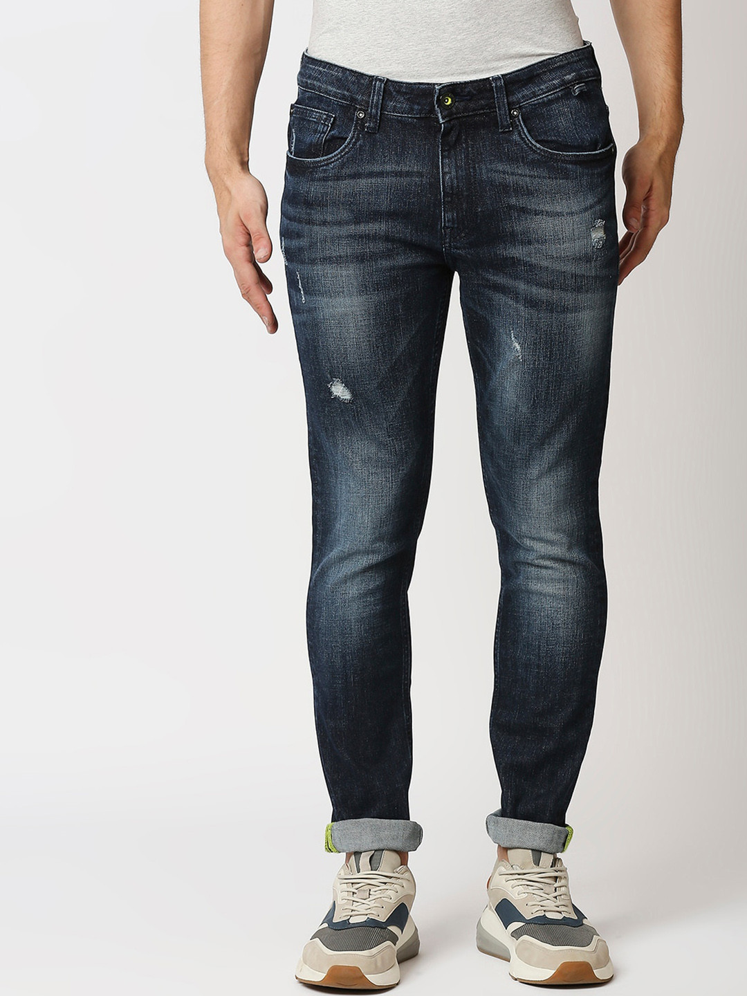 

WAIMEA Men Slim Fit Mildly Distressed Heavy Fade Stretchable Jeans, Navy blue