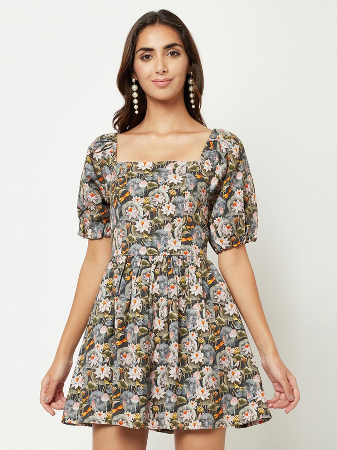 

HOUSE OF S Black Floral Dress