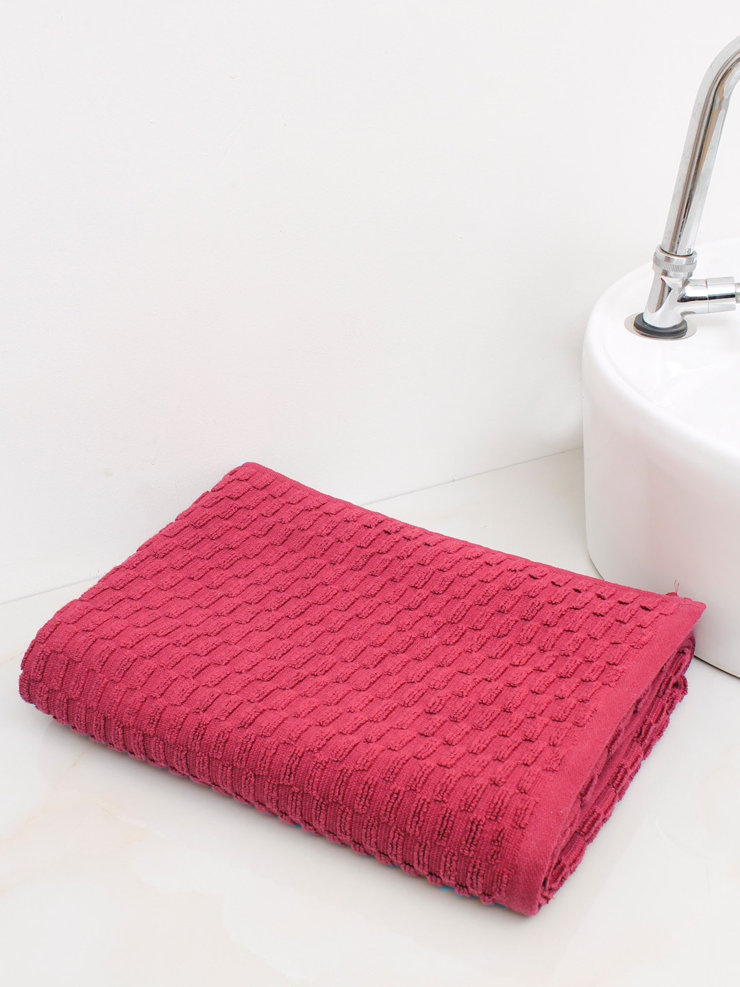 

AVI Living Brick Red Textured Pure Cotton 500 GSM Bath Towel