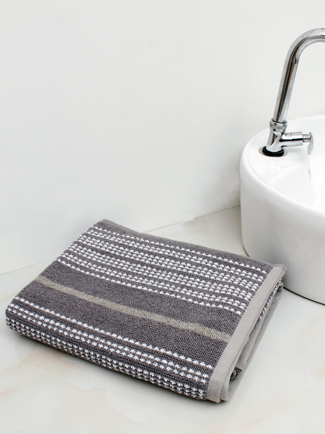 

AVI Living Waterfall Grey & White Striped 500 GSM Pure Cotton Bath Towel