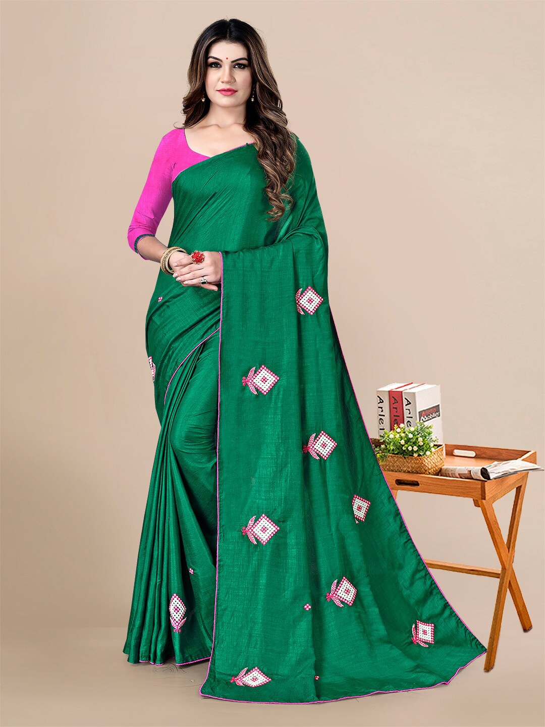 

Sidhidata Floral Embroidered Chanderi Saree, Green