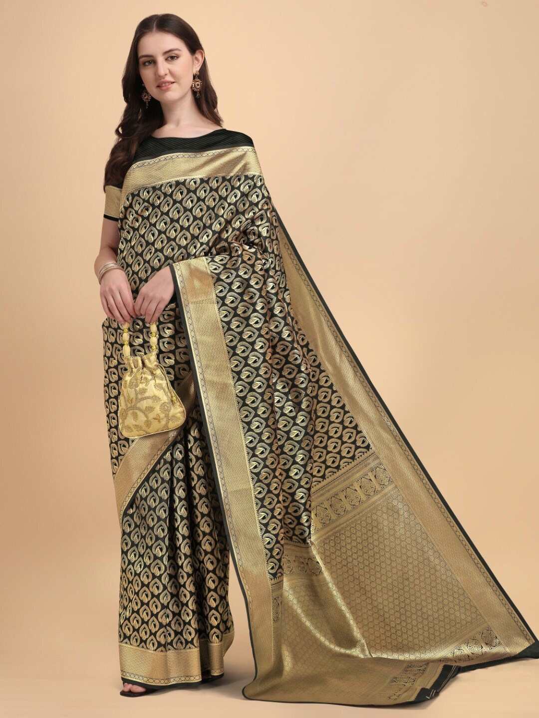 

Kasak Ethinic Motif Zari Banarasi Saree, Black
