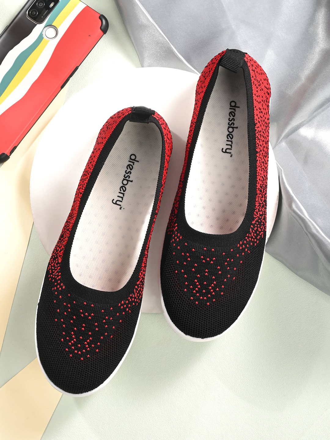 

DressBerry Women Round Toe Ballerinas, Black