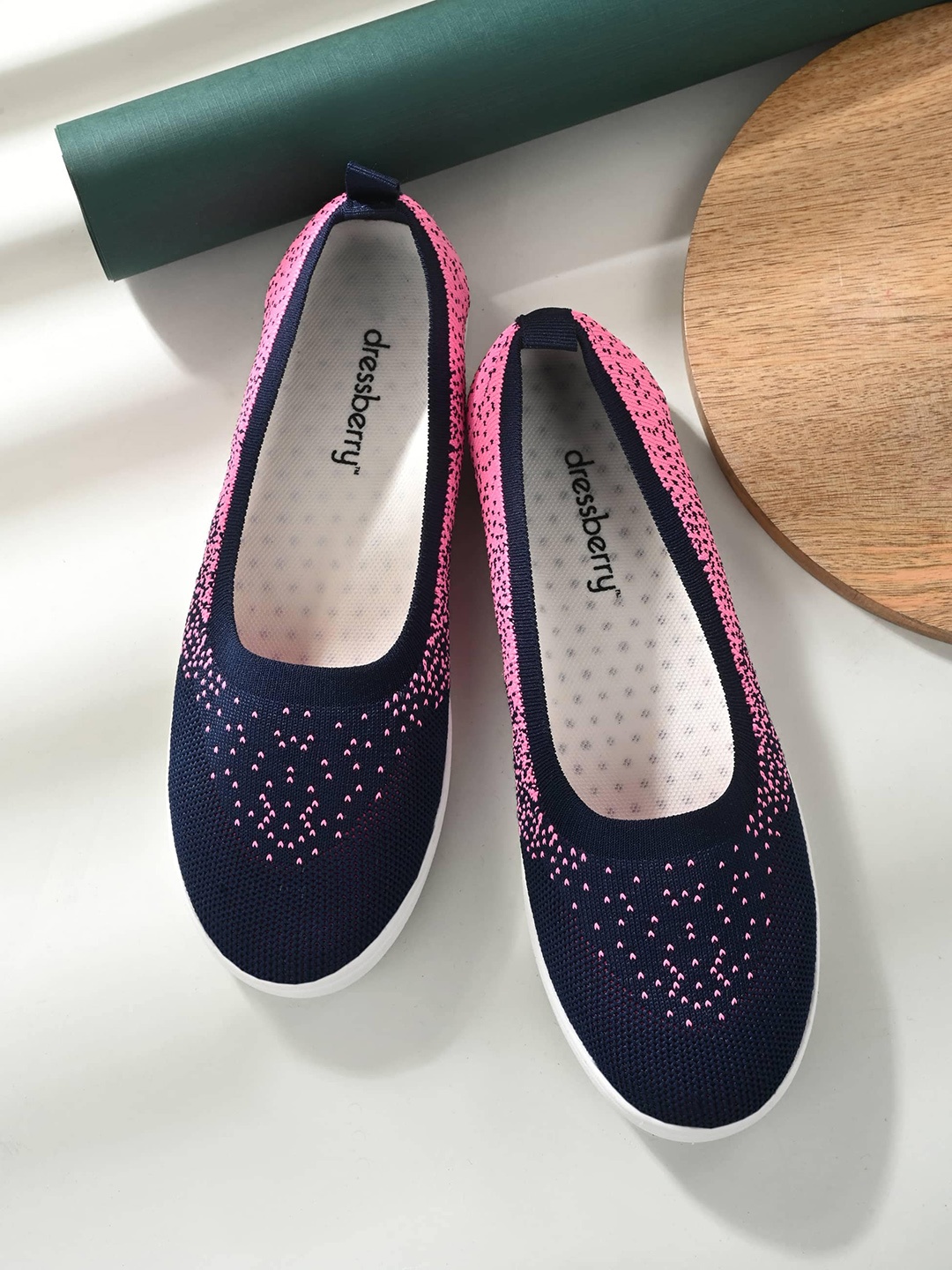 

DressBerry Women Round Toe Ballerinas, Navy blue