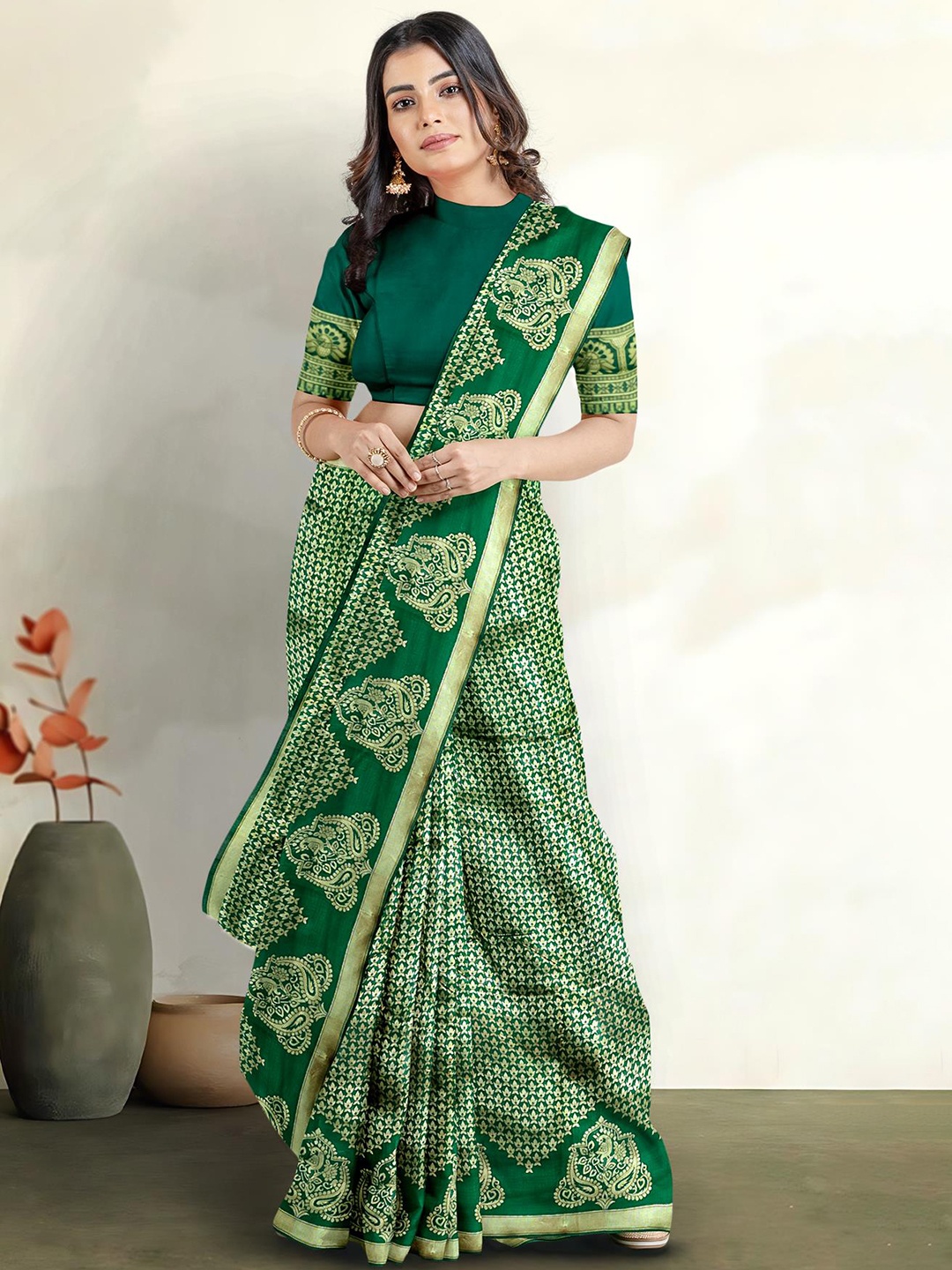 

Kalamandir Ethnic Motifs Woven Design Zari Saree, Green