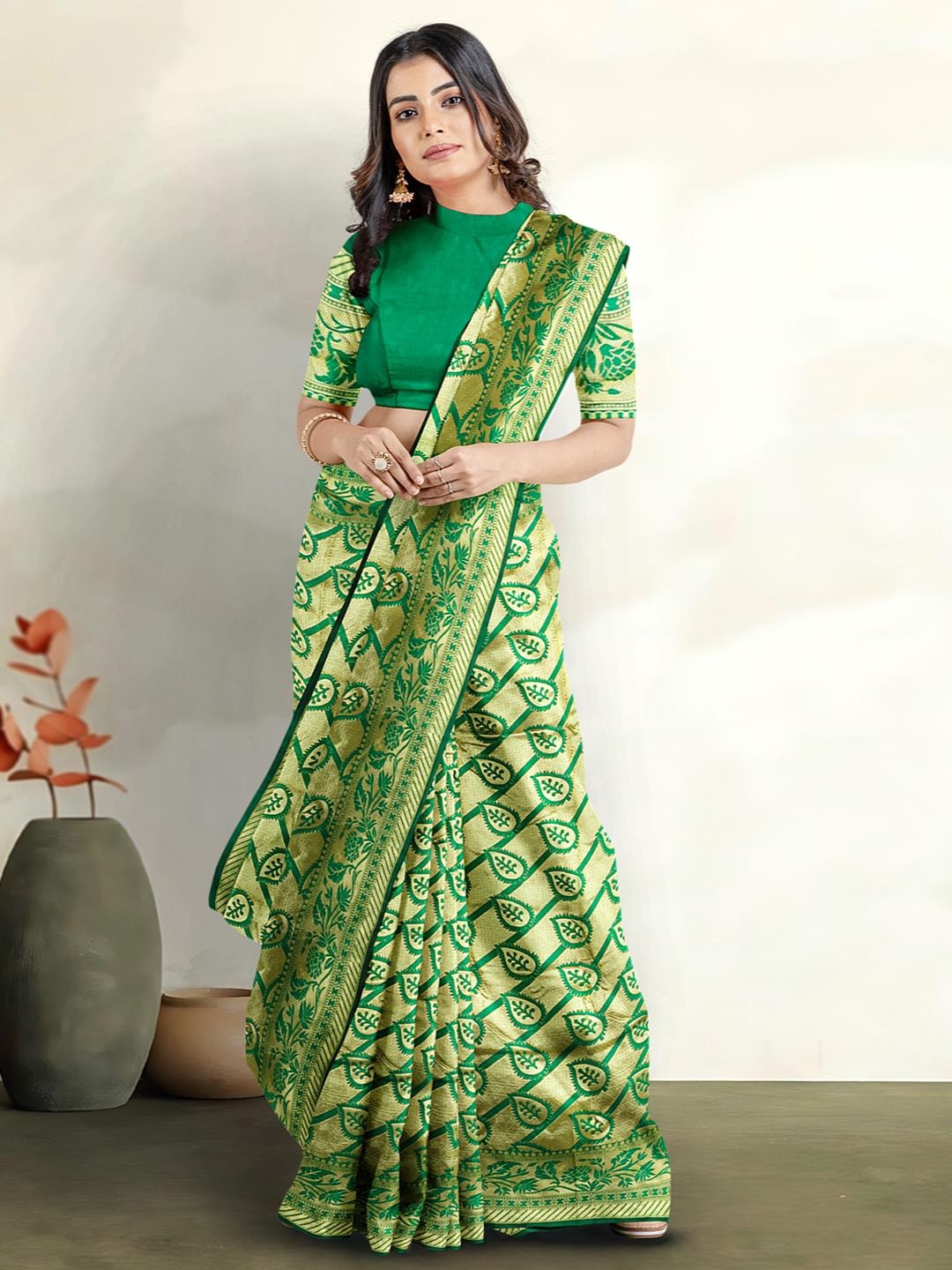 

Kalamandir Ethnic Motifs Woven Design Zari Saree, Green