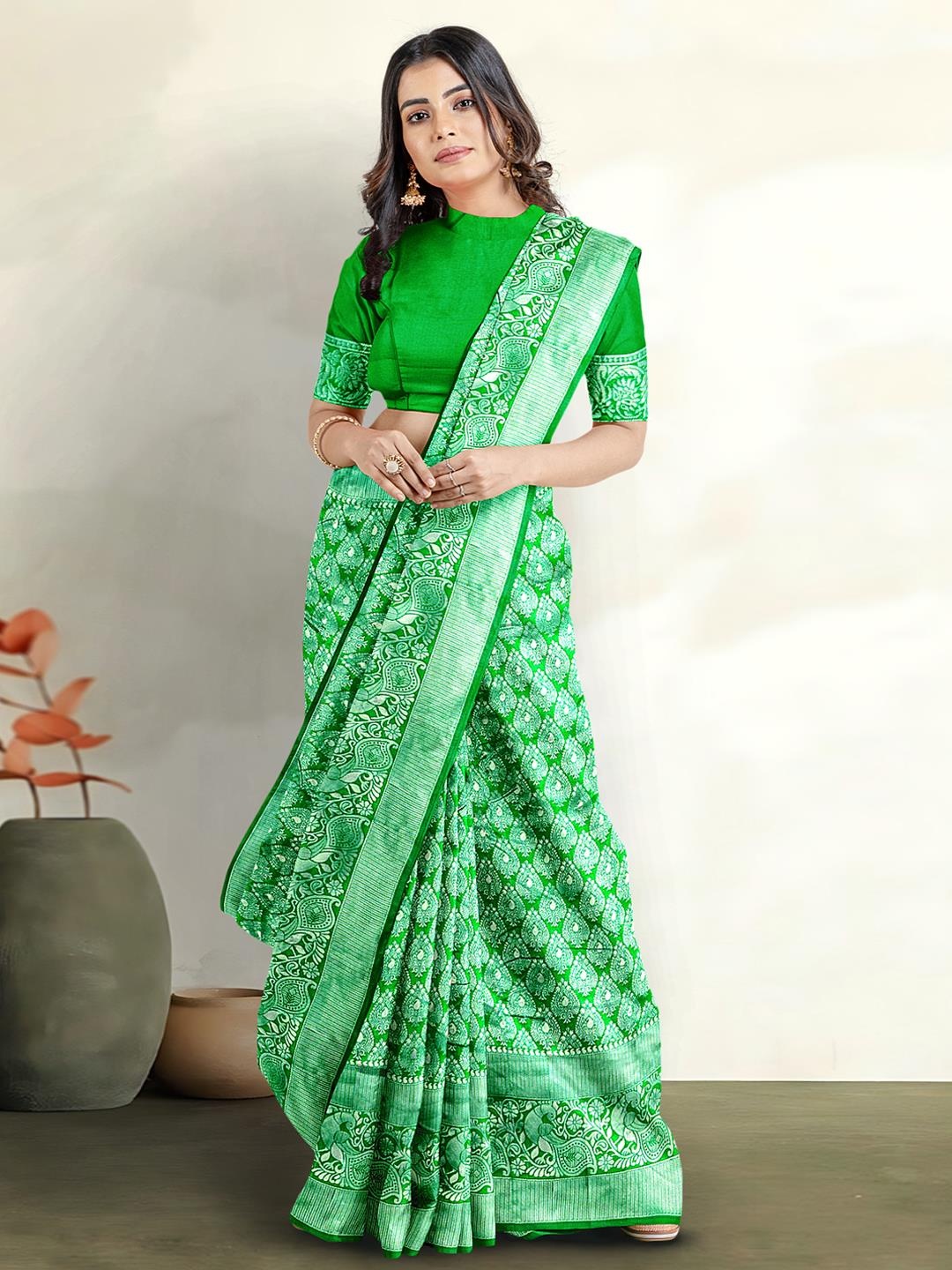 

Kalamandir Ethnic Motifs Zari Saree, Green