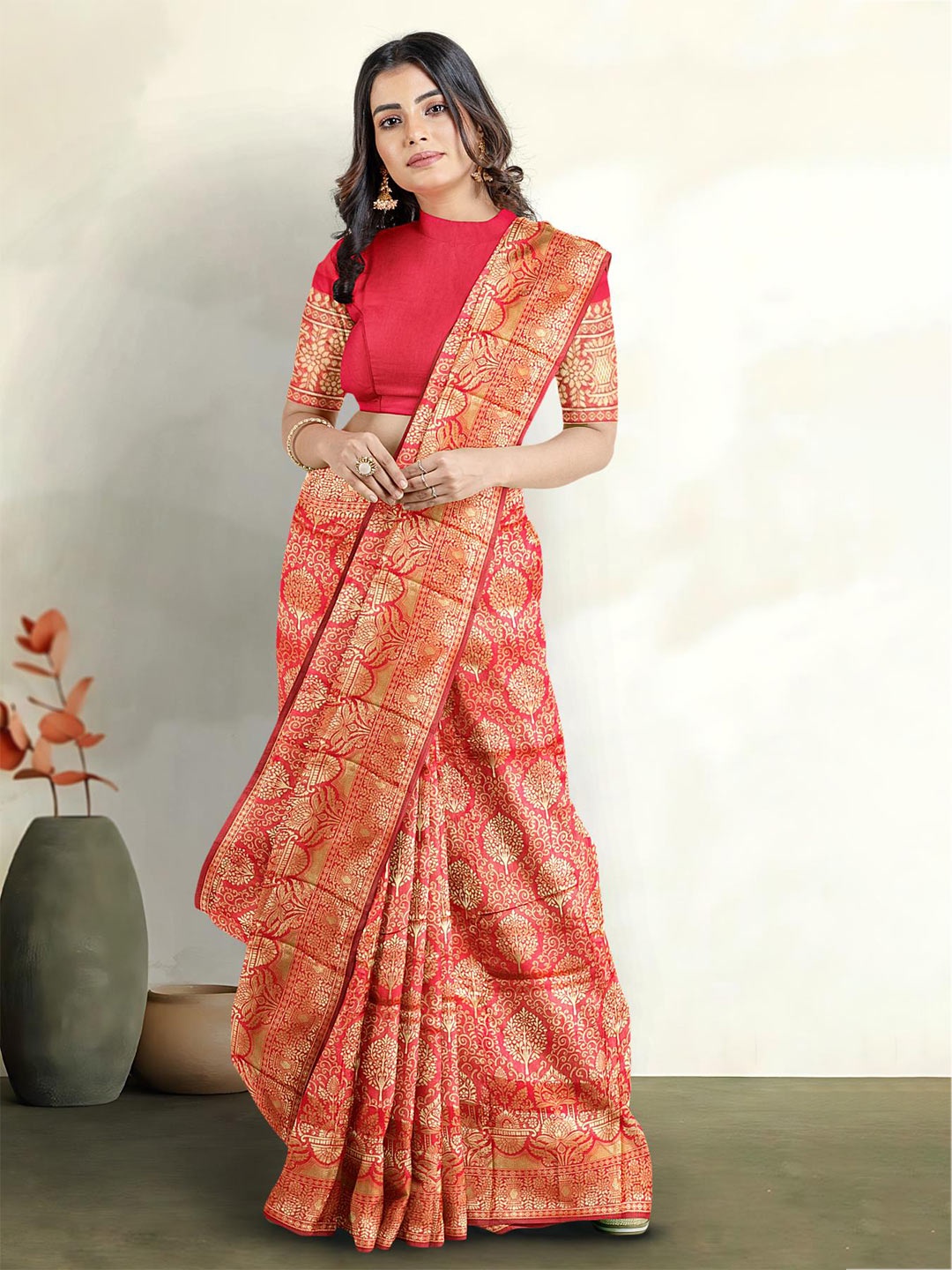

Kalamandir Woven Design Zari Saree, Red