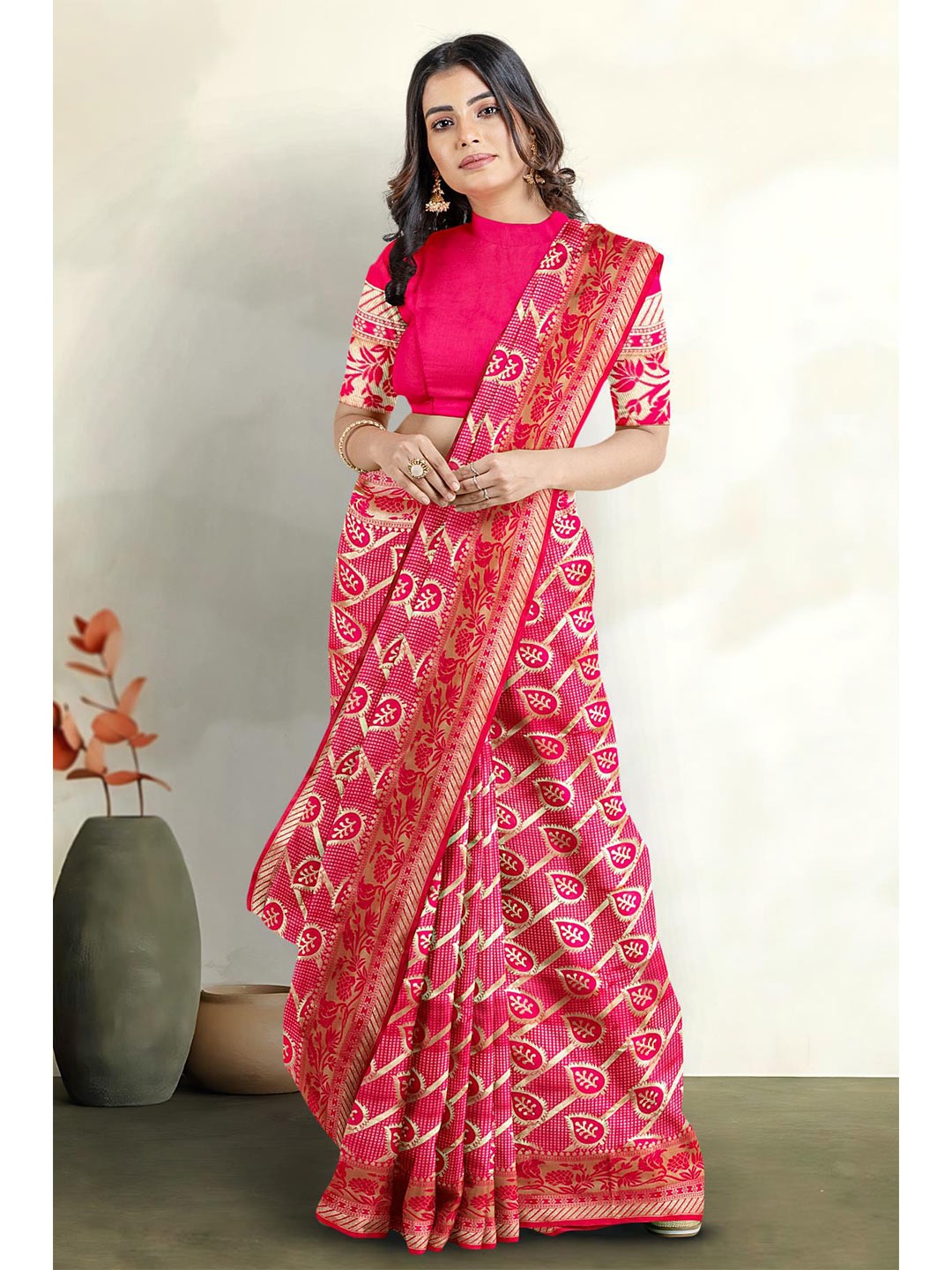 

Kalamandir Ethnic Motif Zari Saree, Pink