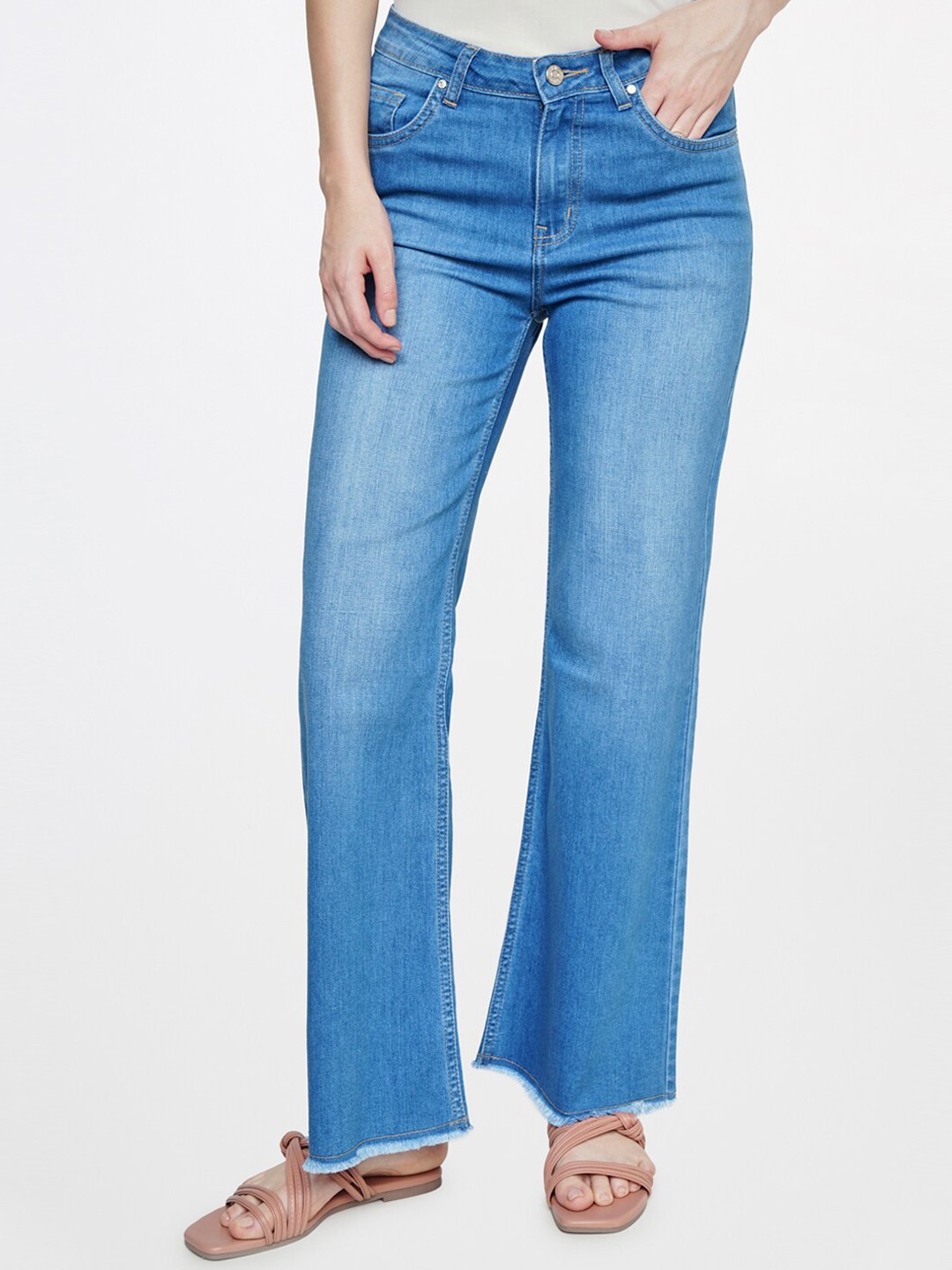 

AND Women Bootcut Mid-Rise Light Fade Jeans, Blue