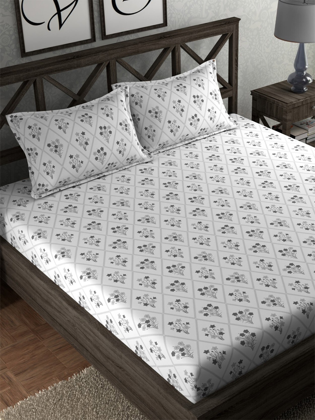 

CHHAVI INDIA Grey & White Floral 210 TC Queen Bedsheet with 2 Pillow Covers