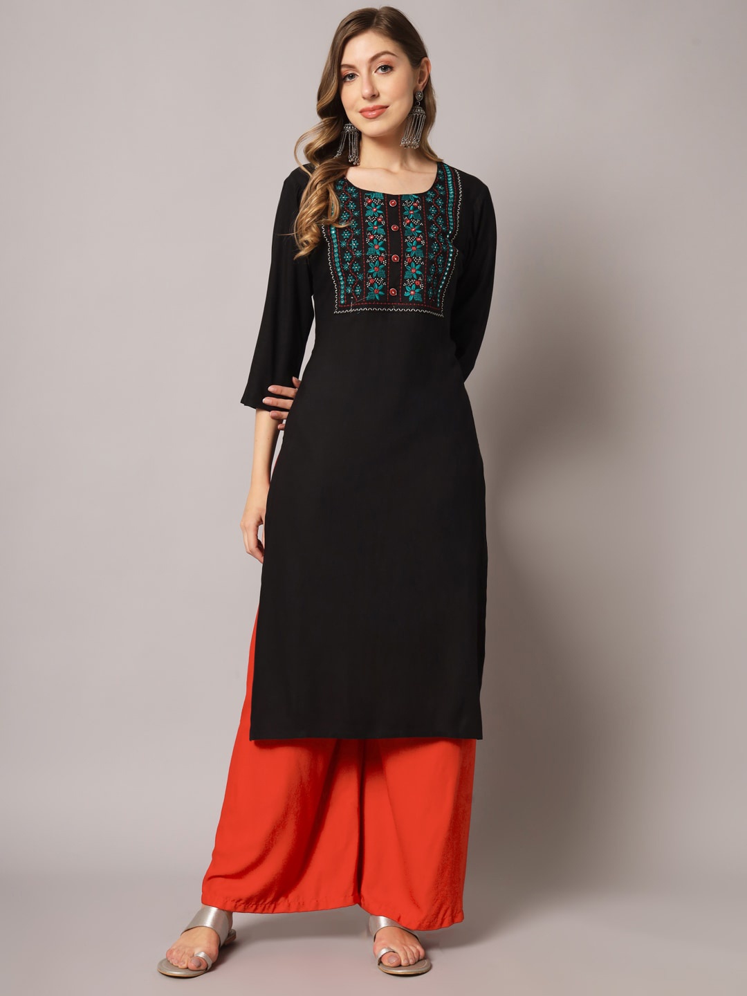 

PREKSHA Women Floral Embroidered Mirror Work Kurta, Black
