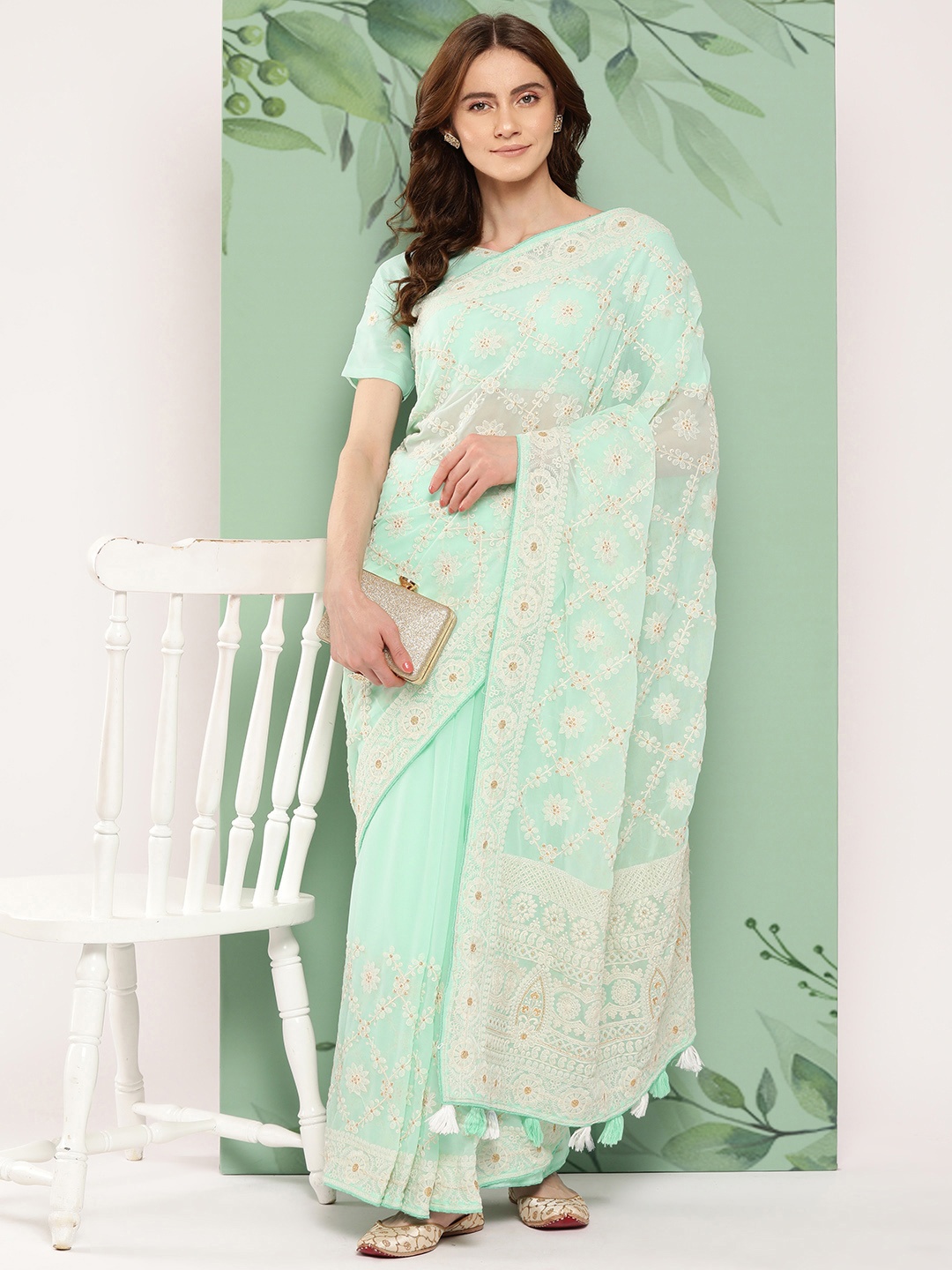 

Shaily Floral Chikankari Pure Georgette Saree, Turquoise blue