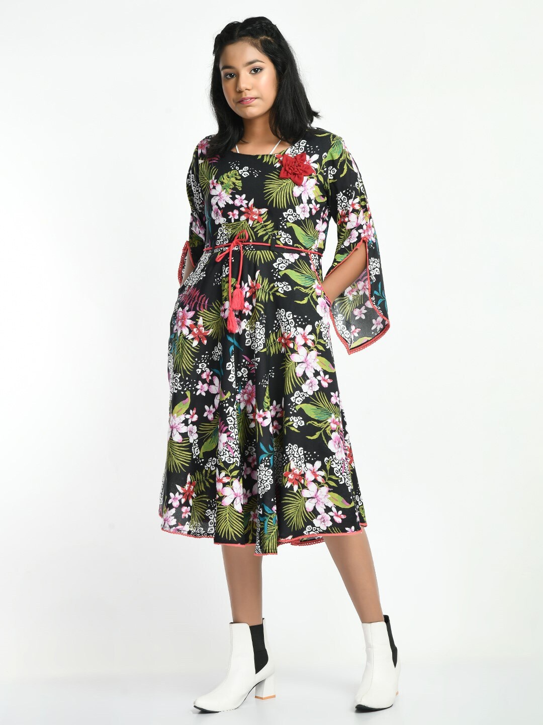 

Bella Moda Slit Sleeve Tropical Print Fit & Flare Pure Cotton Dress, Black