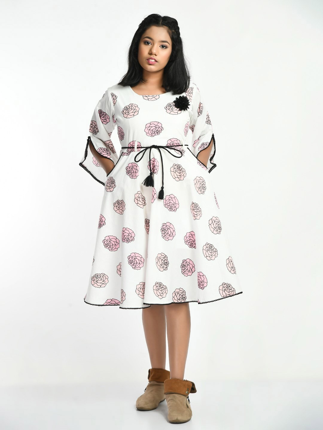 

Bella Moda Girls Floral Cotton Dress, Black