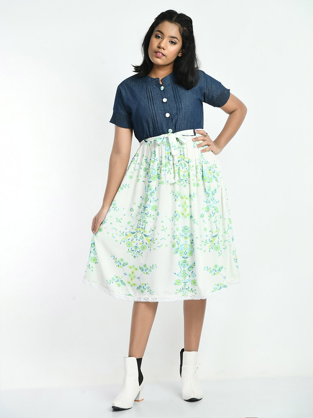 

Bella Moda White Floral A-Line Midi Cotton Dress