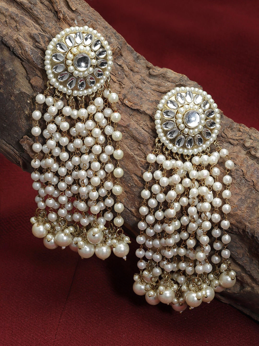

Shining Diva Classic Drop Earrings, White