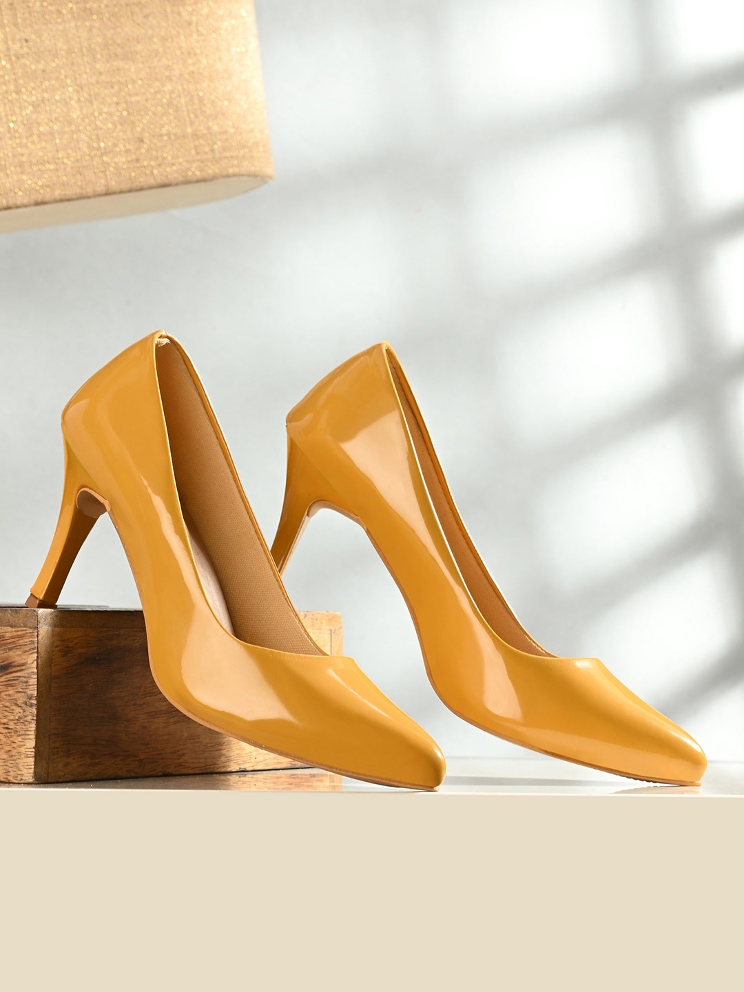 

CLOG LONDON Women Pointed Toe Stiletto Pumps, Yellow