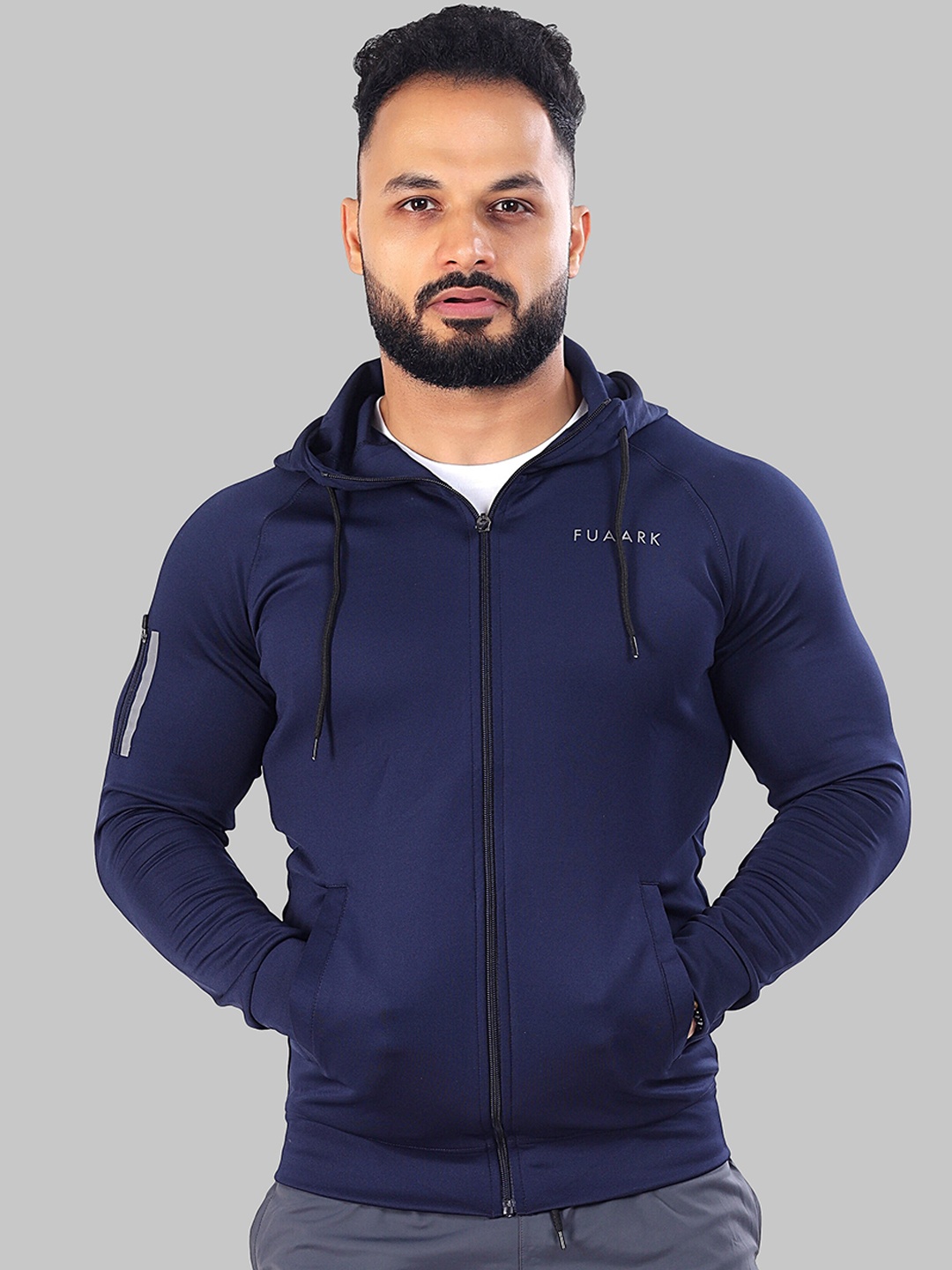 

FUAARK Men Lightweight Training or Gym Sporty Jacket, Navy blue