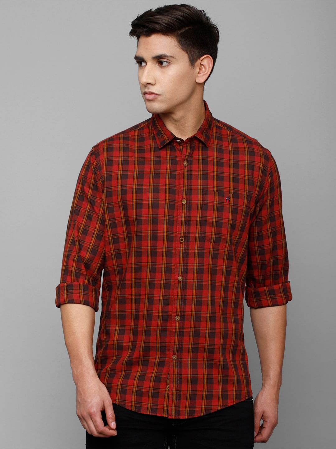 

Louis Philippe Jeans Men Slim Fit Tartan Checked Cotton Casual Shirt, Maroon