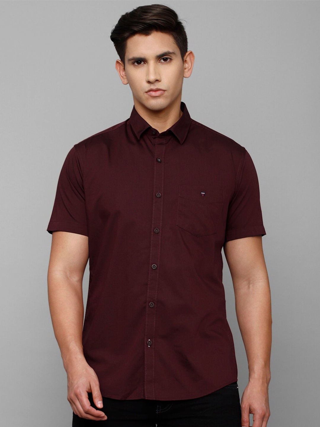 

Louis Philippe Sport Men Slim Fit Pure Cotton Casual Shirt, Maroon