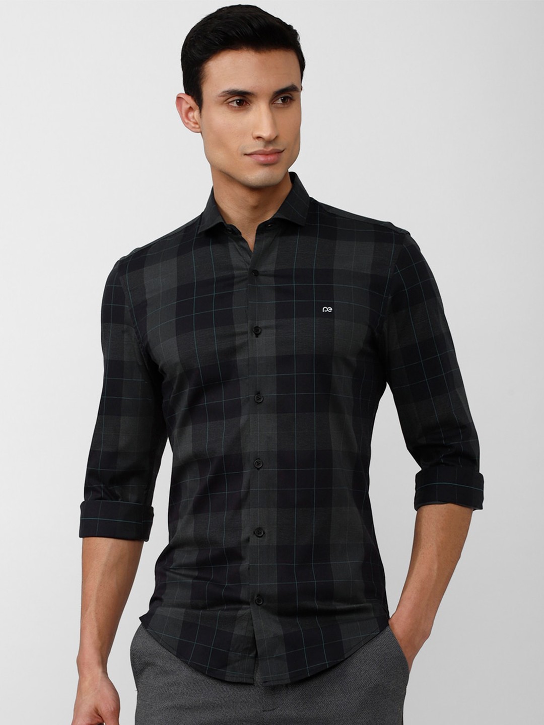 

Peter England Men Slim Fit Tartan Checks Casual Shirt, Black
