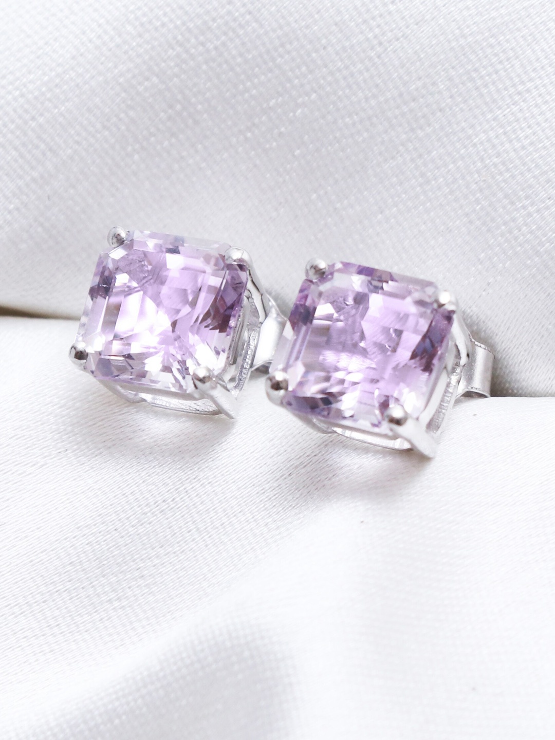 

HIFLYER JEWELS Women Silver-Plated Studs Earrings, Lavender