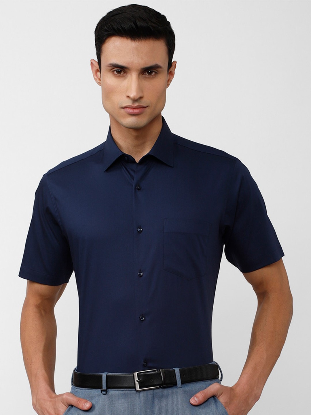 

Van Heusen Men Spread Collar Formal Shirt, Navy blue