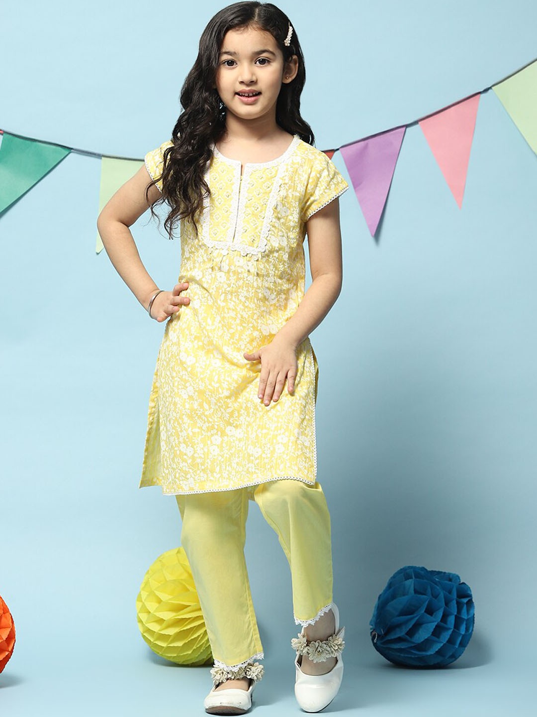 

Biba Girls Floral Printed Kurta with Trousers, Yellow