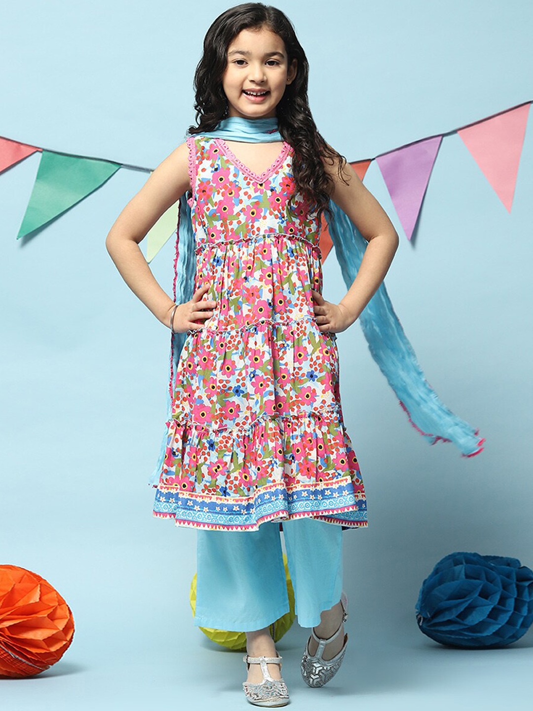 

Biba Girls Floral Printed Sleeveless Tiered Kurta with Palazzos & & Dupatta, Turquoise blue