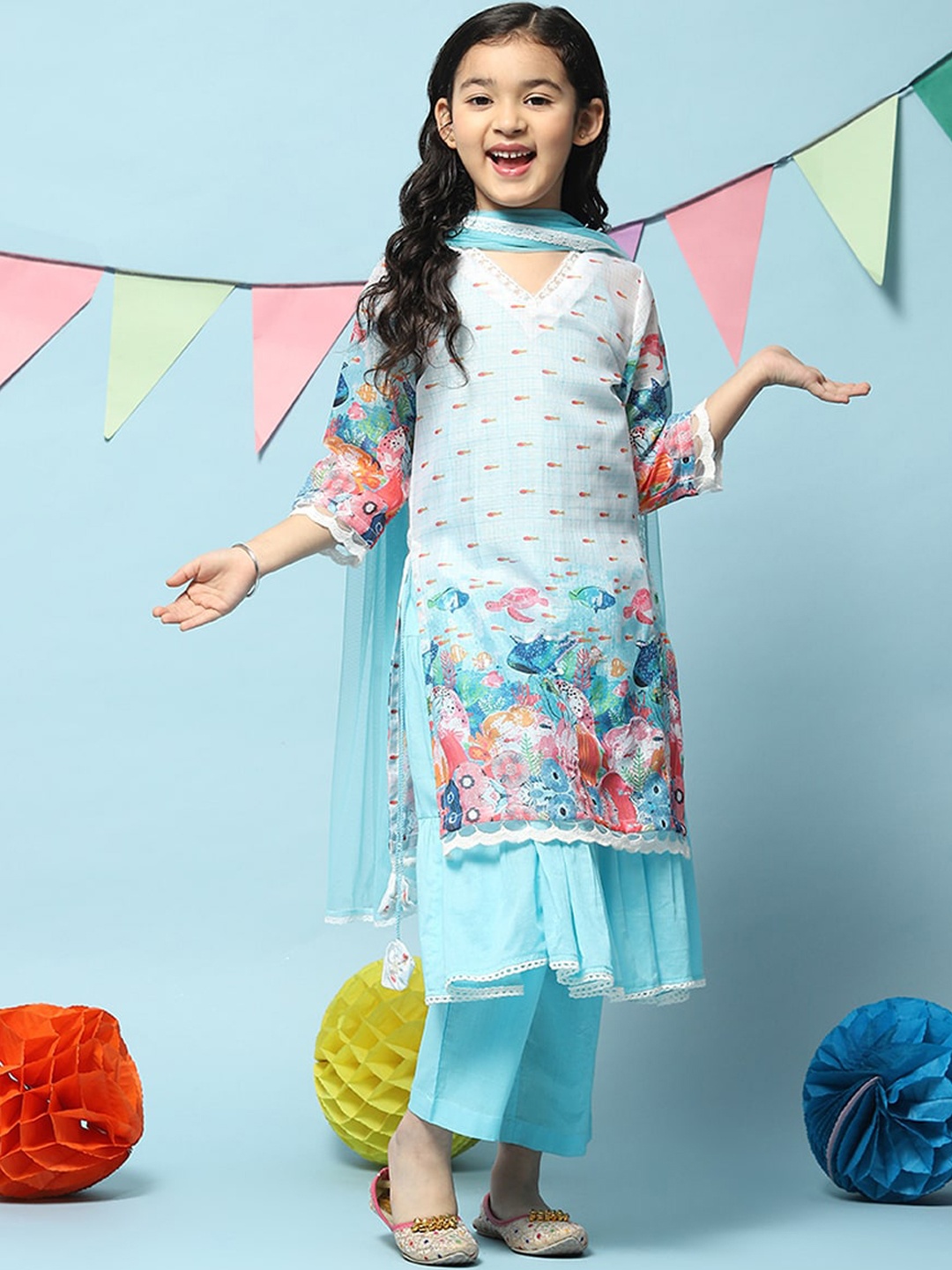 

Biba Girls Printed Kurta with Trousers & Dupatta, Off white